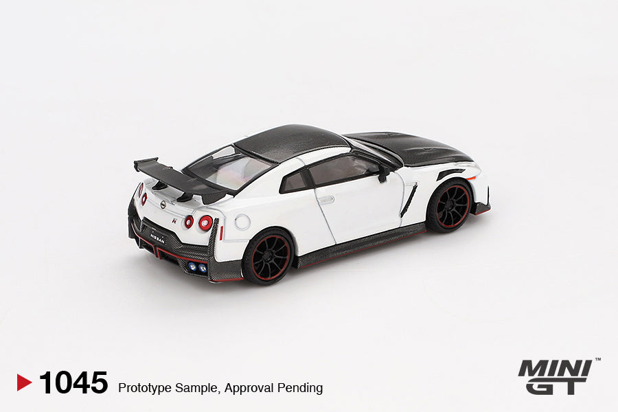Mini GT Nissan GT-R Nismo 2024 Brilliant White Pearl #1045