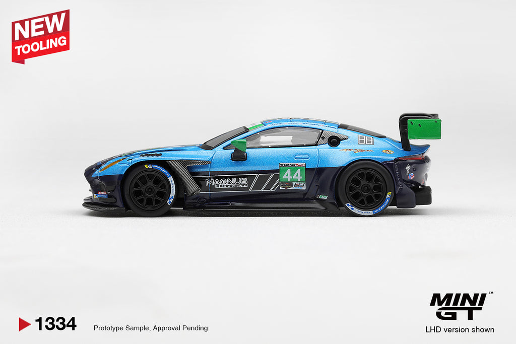 (Pre-Order) Mini GT ASTON MARTIN VANTAGE GT3 EVO 44 MAGNUS RACING 2025 IMSA #1334 (BOX)