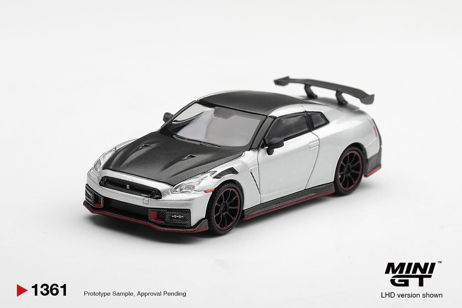 Mini GT NISSAN GT-R NISMO 2024 SILVER #1361 - Pre-Order