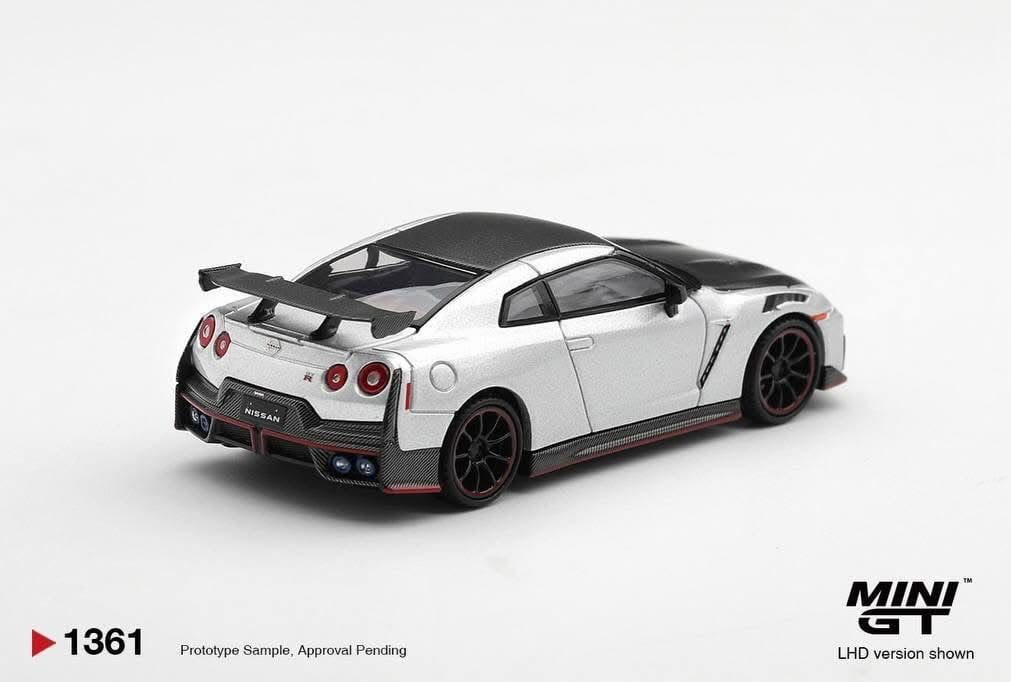 Mini GT NISSAN GT-R NISMO 2024 SILVER #1361 - Pre-Order