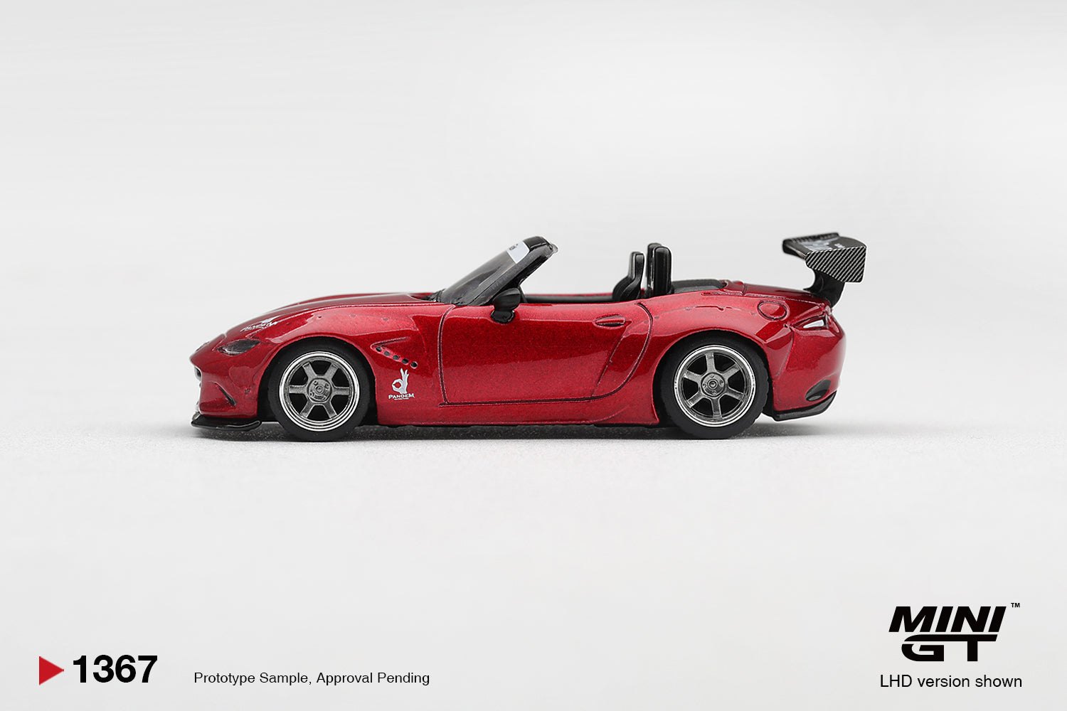 Mini GT MAZDA MIATA MX-5 (ND) PANDEM KODO RED #1367 - Pre-Order