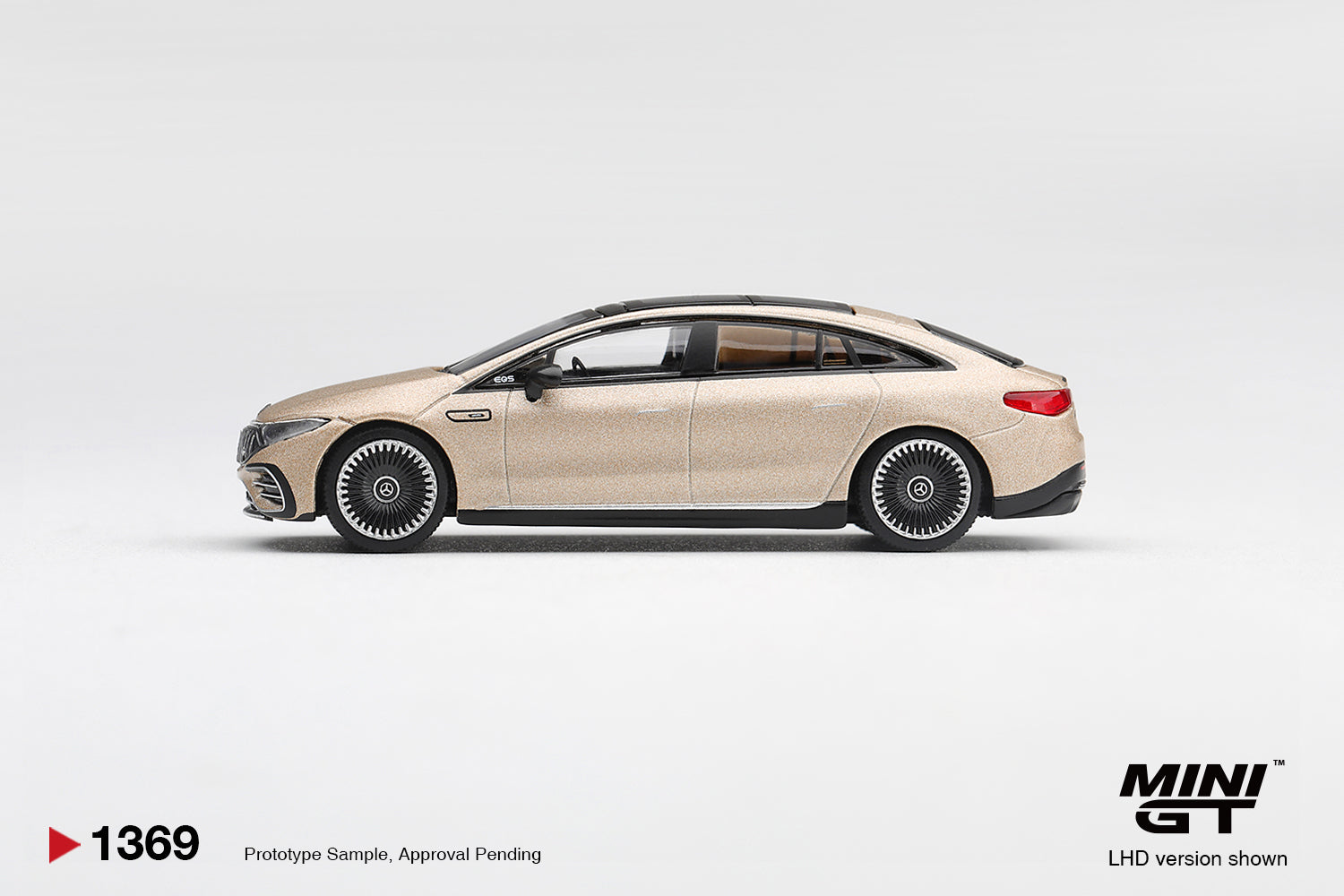 Mini GT MERCEDES-AMG EQS 53 GOLD #1369 - Pre-Order