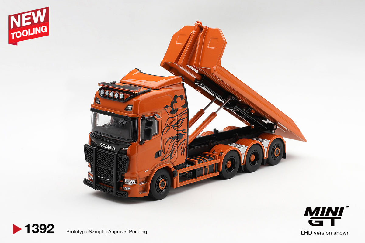 Mini GT SCANIA 770S B8X4NA HOOKLIFT FLATBED ORANG #1392 - Pre-Order