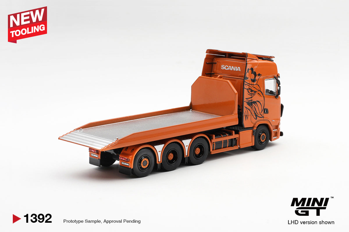 Mini GT SCANIA 770S B8X4NA HOOKLIFT FLATBED ORANG #1392 - Pre-Order
