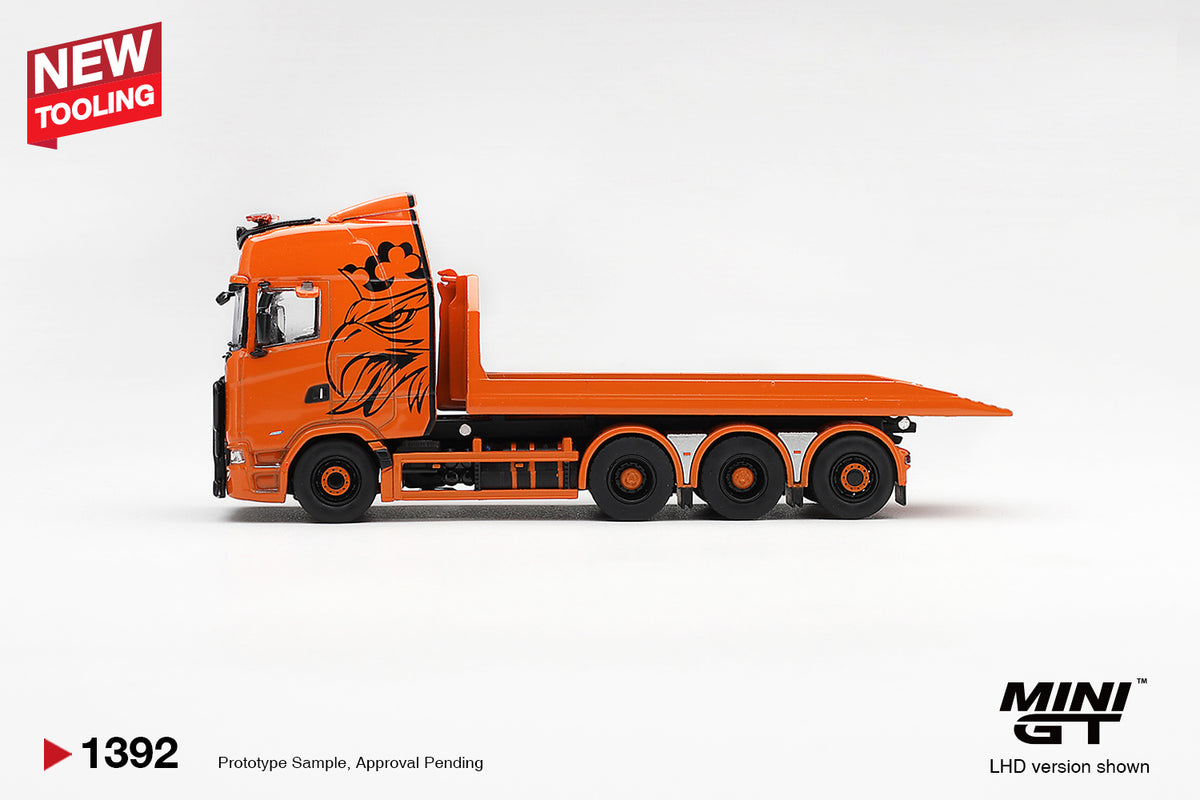 Mini GT SCANIA 770S B8X4NA HOOKLIFT FLATBED ORANG #1392 - Pre-Order