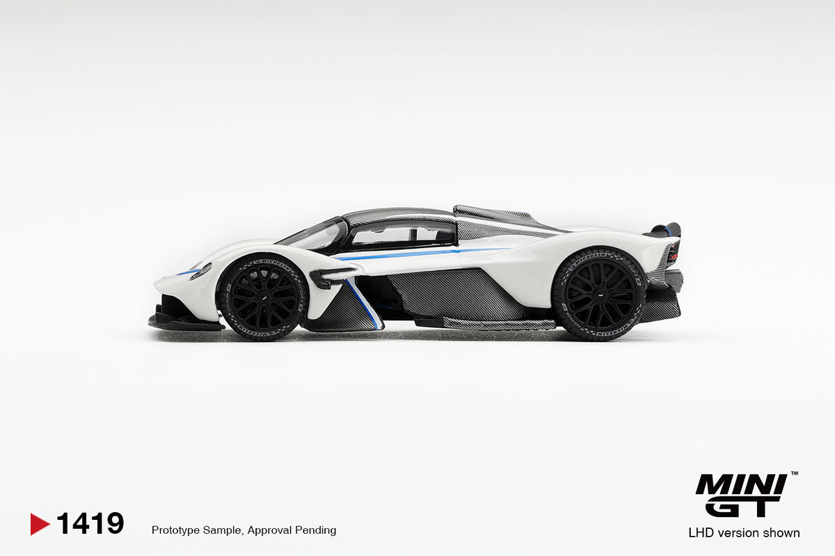 Mini GT ASTON MARTIN VALKYRIE ESCAPING WHITE #1419 - Pre-Order