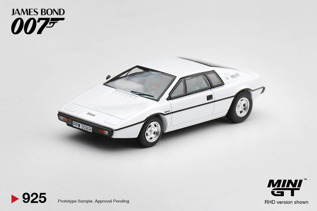 Mini GT LOTUS ESPRIT S1 “THE SPY WHO LOVED ME” ENGLISH  #925-BL - Pre-Order