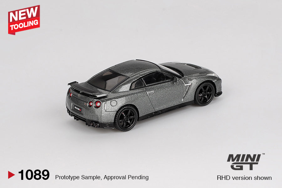 Mini GT NISSAN GT-R 2013 Dark Metal Gray (NISMO R35 CRS Version) # 1089