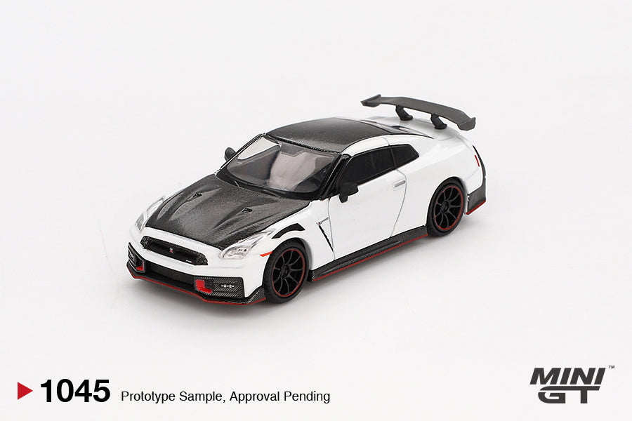 Mini GT Nissan GT-R Nismo 2024 Brilliant White Pearl #1045