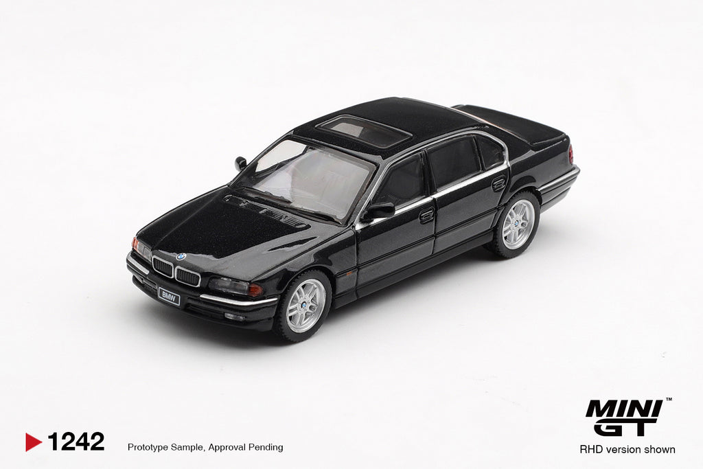 (Pre-Order) Mini GT BMW 750IL BLACK SAPPHIRE #1242 (BOX)