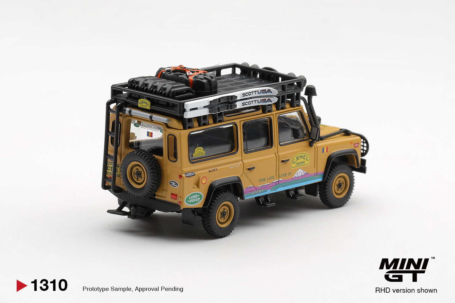 (Pre-Order) Mini GT LAND ROVER DEFENDER 110 1998 CAMEL TROPHY TIERRA DEL FUEGO CT #1310 (BOX)