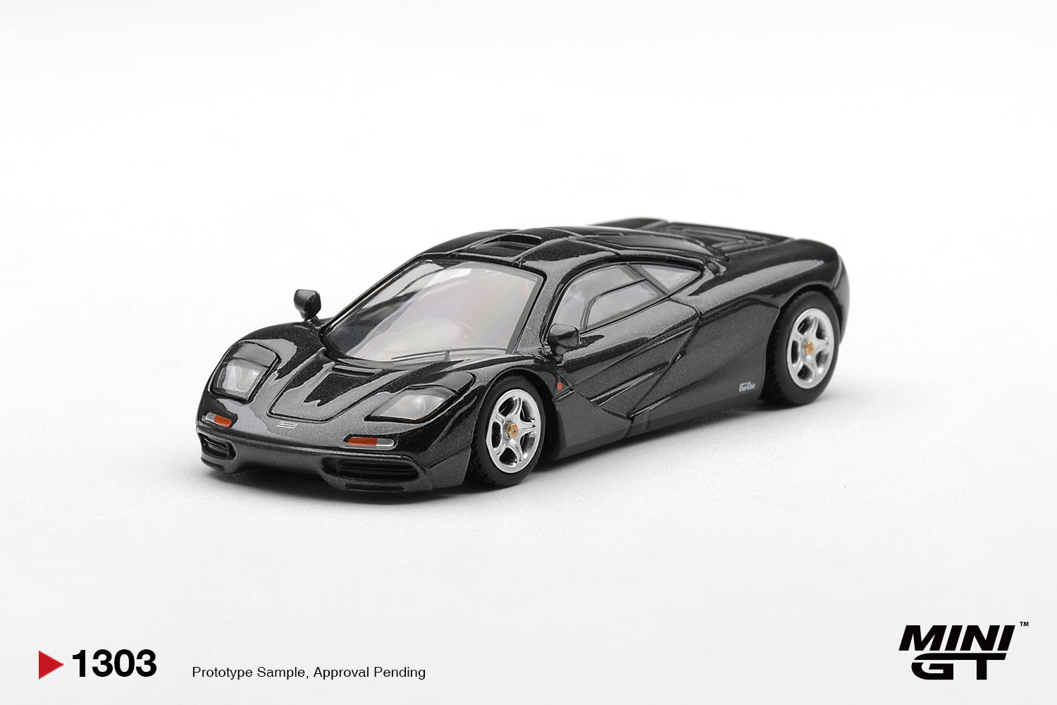 (Pre-Order) Mini GT MCLAREN F1 BLUE BLACK METALLIC #1303 (BOX)