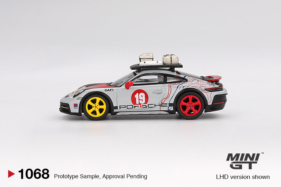 Mini GT Porsche 911 Dakar "Uncle Rally" #1068