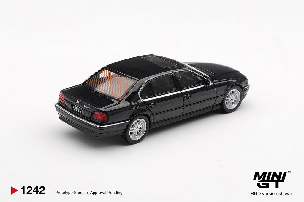(Pre-Order) Mini GT BMW 750IL BLACK SAPPHIRE #1242 (BOX)