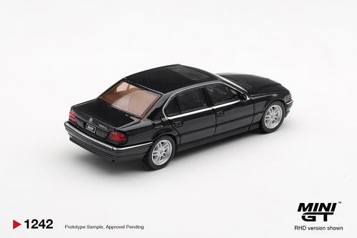 (Pre-Order) Mini GT BMW 750IL BLACK SAPPHIRE #1242 (BOX)