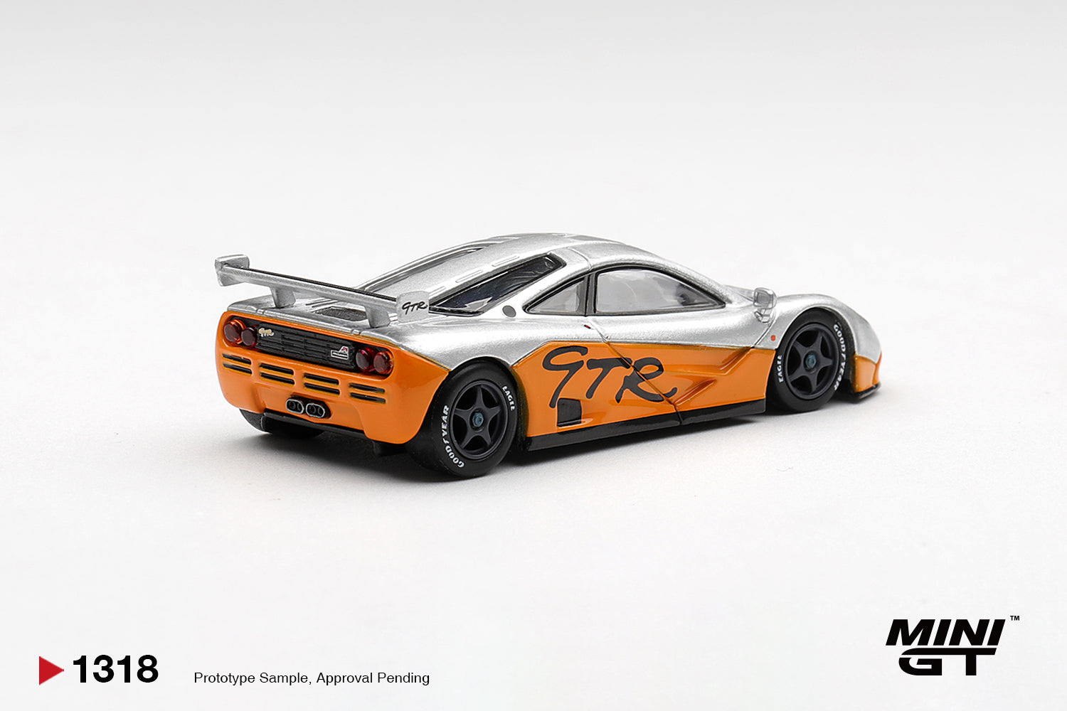 (Pre-Order) Mini GT MCLAREN F1 GTR 1995 PRESENTATION #1318 (BOX)
