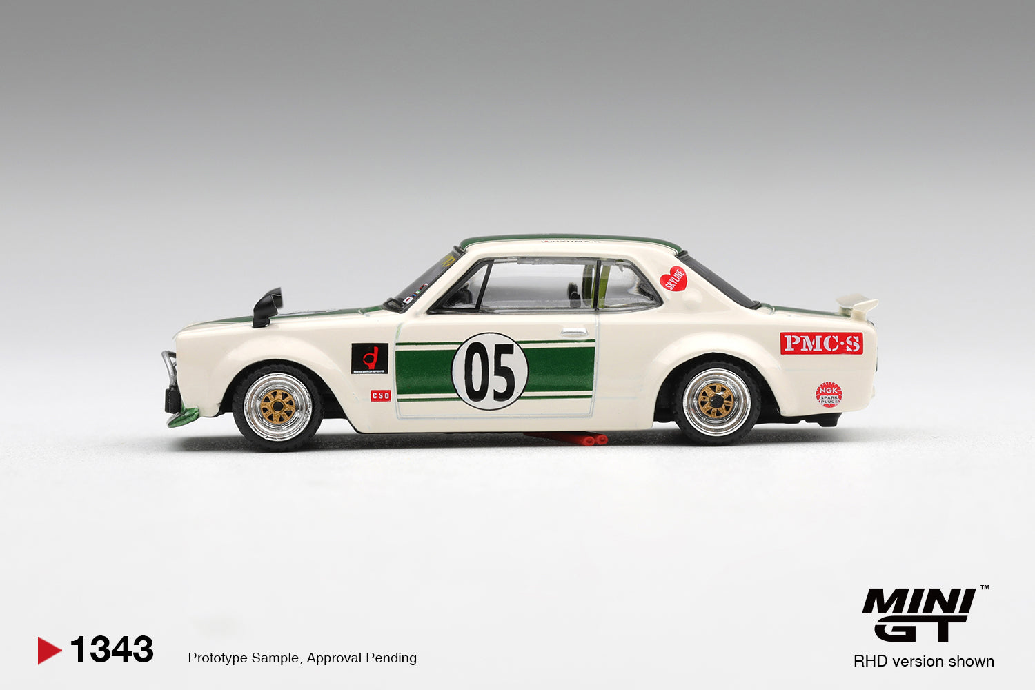 (Pre-Order) Mini GT NISSAN SKYLINE LBWORKS HAKOSUKA WHITE  GREEN #1343 (BOX)