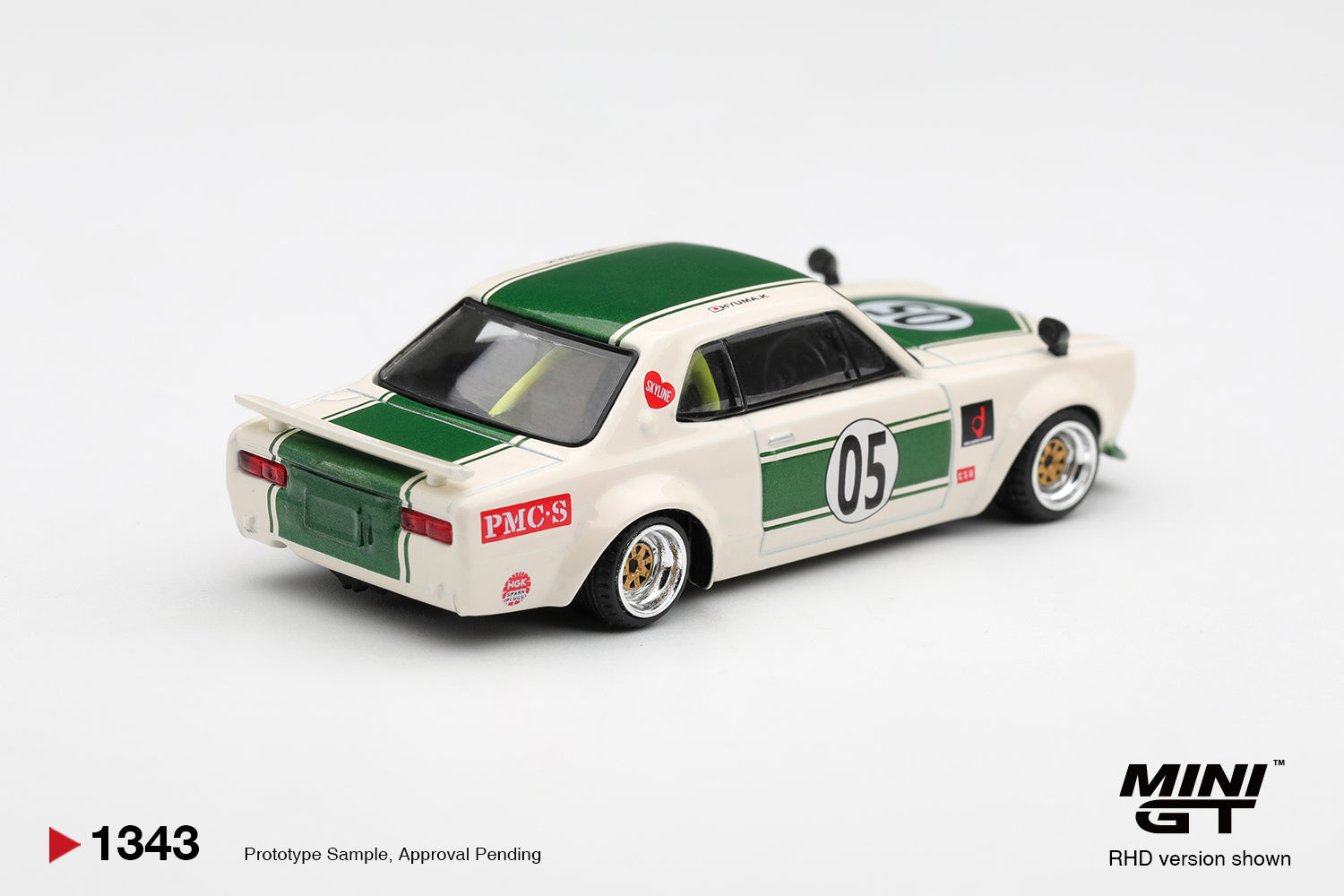 (Pre-Order) Mini GT NISSAN SKYLINE LBWORKS HAKOSUKA WHITE  GREEN #1343 (BOX)