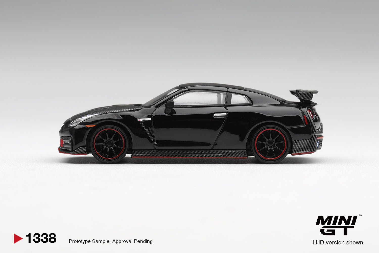 (Pre-Order) Mini GT NISSAN GT-R NISMO 2024 BLACK #1338 (BOX)