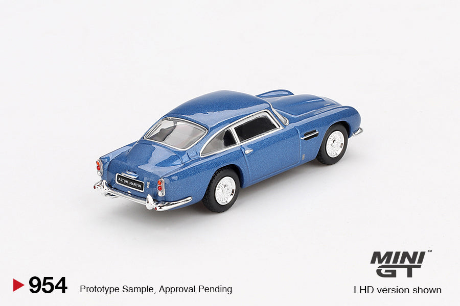 Mini GT Aston Martin DB5 Sierra Blue #954 - Last piece
