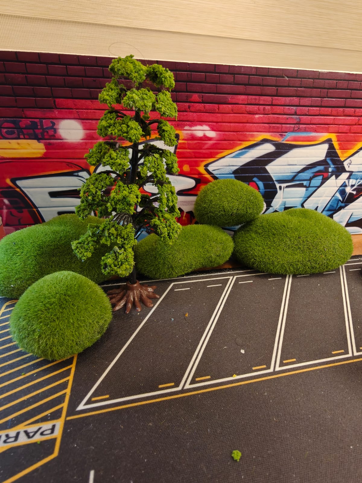 Miniature Decorative Grass Stone Green - one pack